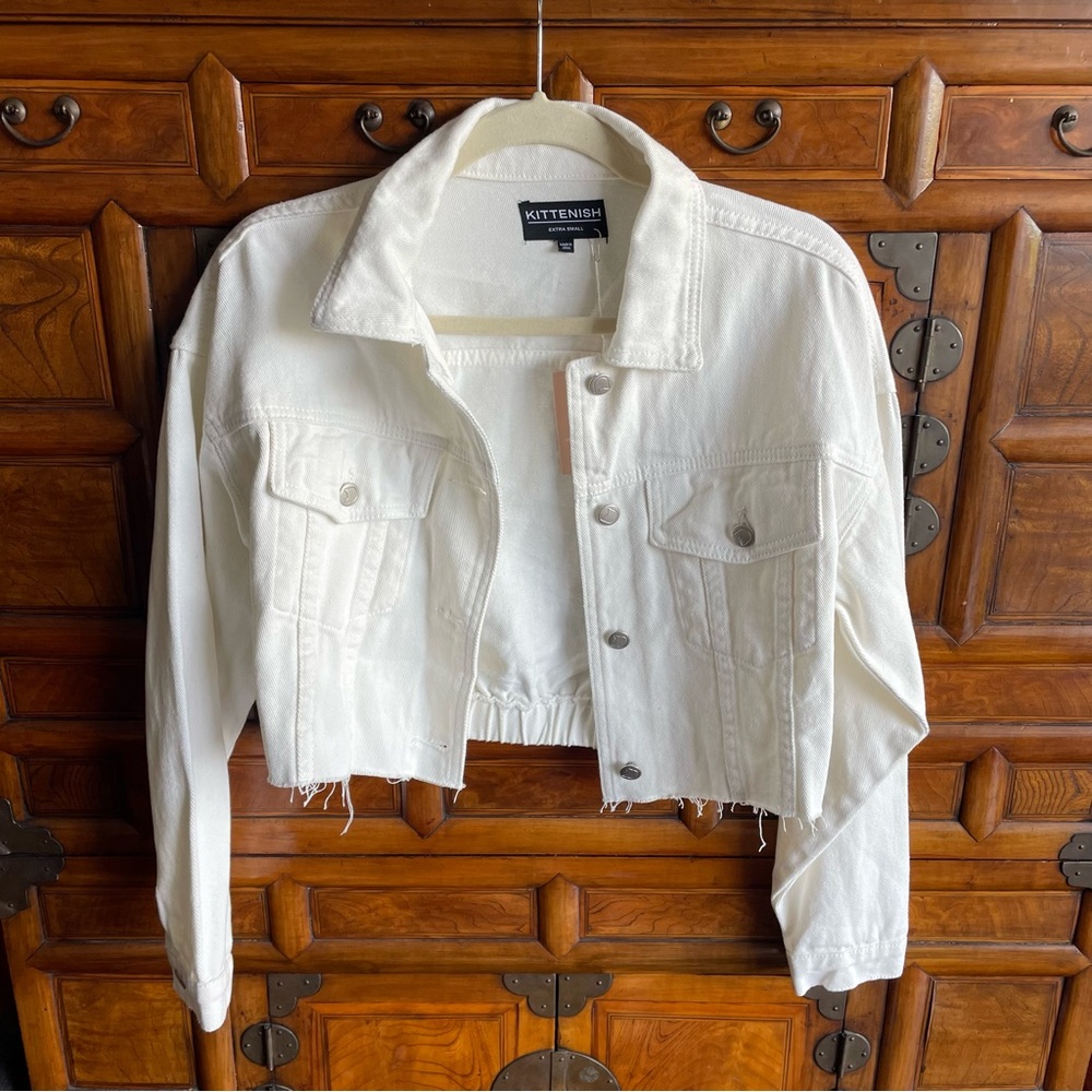 NWT Kittenish - White cropped denim jacket
